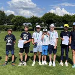 Jugend trainiert: Zinzendorf-Golf-Teams landesweit auf Platz 3