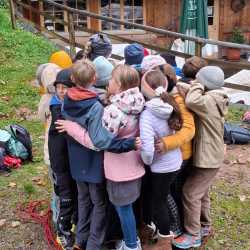 Kennenlerntag der 5. Klassen an der Ruine Waldau Kennenlerntag der 5. Klassen an der Ruine Waldau