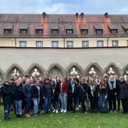 Einblicke in die tansanische Gesellschaft Einblicke in die tansanische Gesellschaft