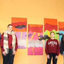 Runder Projektabschluss: Unsere Bilder hängen! Runder Projektabschluss: Unsere Bilder hängen!