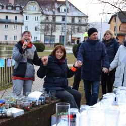 Unsere Demokratie ist gefährdet – Menschen setzen ein Zeichen Unsere Demokratie ist gefährdet – Menschen setzen ein Zeichen