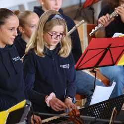 Frühjahrskonzert lockt die Sonne hervor Frühjahrskonzert lockt die Sonne hervor