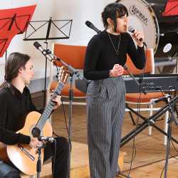 Frühjahrskonzert lockt die Sonne hervor Frühjahrskonzert lockt die Sonne hervor