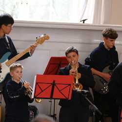 Frühjahrskonzert lockt die Sonne hervor Frühjahrskonzert lockt die Sonne hervor