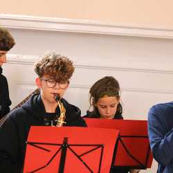 Frühjahrskonzert lockt die Sonne hervor Frühjahrskonzert lockt die Sonne hervor