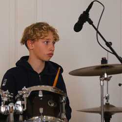 Frühjahrskonzert lockt die Sonne hervor Frühjahrskonzert lockt die Sonne hervor