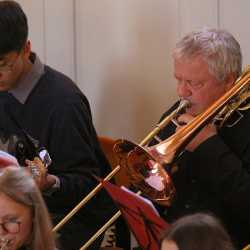 Frühjahrskonzert lockt die Sonne hervor Frühjahrskonzert lockt die Sonne hervor