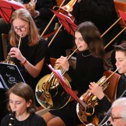 Frühjahrskonzert lockt die Sonne hervor Frühjahrskonzert lockt die Sonne hervor