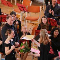 Frühjahrskonzert lockt die Sonne hervor Frühjahrskonzert lockt die Sonne hervor