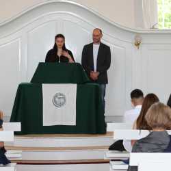 Mittlere Reife für Absolvent*innen von Berufsfachschule und Realschule der Zinzendorfschulen Mittlere Reife für Absolvent*innen von Berufsfachschule und Realschule der Zinzendorfschulen