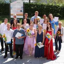 Mittlere Reife als solide Basis zum „Sprung ins Ungewisse“ Mittlere Reife als solide Basis zum „Sprung ins Ungewisse“