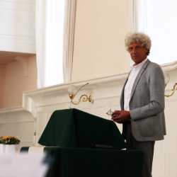 Mittlere Reife als solide Basis zum „Sprung ins Ungewisse“ Mittlere Reife als solide Basis zum „Sprung ins Ungewisse“