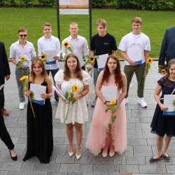 Mittlere Reife für Absolvent*innen von Berufsfachschule und Realschule der Zinzendorfschulen Mittlere Reife für Absolvent*innen von Berufsfachschule und Realschule der Zinzendorfschulen