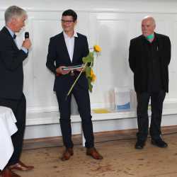 Mittlere Reife für Absolvent*innen von Berufsfachschule und Realschule der Zinzendorfschulen Mittlere Reife für Absolvent*innen von Berufsfachschule und Realschule der Zinzendorfschulen