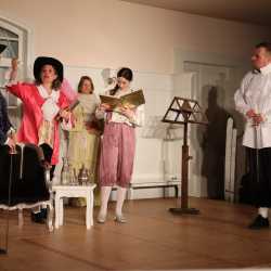 Zinzendorf-Theater-Ensemble begeistert mit Moliére-Komödie Zinzendorf-Theater-Ensemble begeistert mit Moliére-Komödie