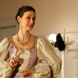 Zinzendorf-Theater-Ensemble begeistert mit Moliére-Komödie Zinzendorf-Theater-Ensemble begeistert mit Moliére-Komödie