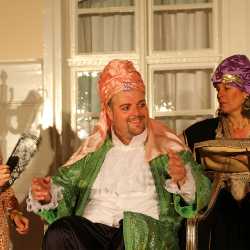 Zinzendorf-Theater-Ensemble begeistert mit Moliére-Komödie Zinzendorf-Theater-Ensemble begeistert mit Moliére-Komödie