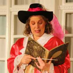 Zinzendorf-Theater-Ensemble begeistert mit Moliére-Komödie Zinzendorf-Theater-Ensemble begeistert mit Moliére-Komödie