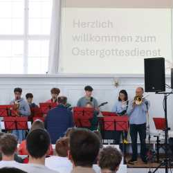 Unter- und Mittelstufe mit Ostergottesdienst in die Ferien verabschiedet Unter- und Mittelstufe mit Ostergottesdienst in die Ferien verabschiedet