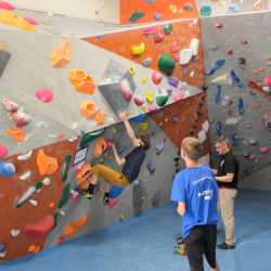 „Jugend trainiert für Olympia“ – Zinzendorfschulen beim Sportklettern erfolgreich vertreten „Jugend trainiert für Olympia“ – Zinzendorfschulen beim Sportklettern erfolgreich vertreten