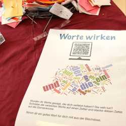 Kreative Reflexion: Mit dem Passionsweg Ostern erleben  Kreative Reflexion: Mit dem Passionsweg Ostern erleben