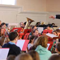 Gemeinsam im Takt: Musikwoche der Zinzendorfschulen begeistert mit ihren Ergebnissen Gemeinsam im Takt: Musikwoche der Zinzendorfschulen begeistert mit ihren Ergebnissen