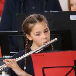 Tanz in den Frühling: Ein Konzert voller Leidenschaft und Rhythmus Tanz in den Frühling: Ein Konzert voller Leidenschaft und Rhythmus
