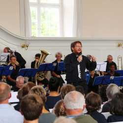 Chöre und Blasorchester verzaubern ihr Publikum Chöre und Blasorchester verzaubern ihr Publikum