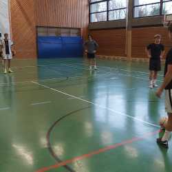 Schulpokal: SWG1 gewinnt Fußball-Turnier, ZG1 liegt in Gesamtwertung vorn Schulpokal: SWG1 gewinnt Fußball-Turnier, ZG1 liegt in Gesamtwertung vorn