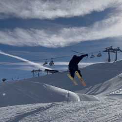 Ski-Spaß pur: Klasse 7ra gewinnt unvergessliche Winterwoche! Ski-Spaß pur: Klasse 7ra gewinnt unvergessliche Winterwoche!