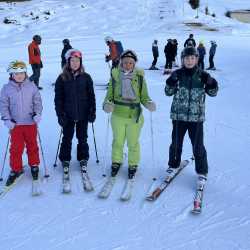 Siebtklässler der Realschule im Skischullandheim Siebtklässler der Realschule im Skischullandheim