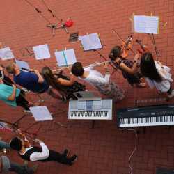 Sommerserenade mit Perlen der Musikgeschichte Sommerserenade mit Perlen der Musikgeschichte
