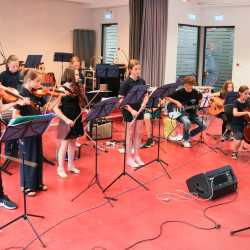 Sommerserenade verbreitet trotz  launischem Wetter Sommerlaune  Sommerserenade verbreitet trotz  launischem Wetter Sommerlaune