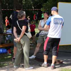Fair Play und Teamgeist beim Sportfest der Klassen 5 bis 8 Fair Play und Teamgeist beim Sportfest der Klassen 5 bis 8