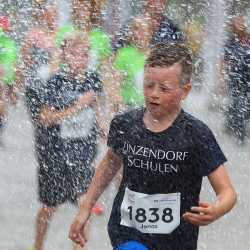 Stadtlauf Villingen: Fünf Zinzendorf-Sportler*innen schaffen jeweils 12 Runden Stadtlauf Villingen: Fünf Zinzendorf-Sportler*innen schaffen jeweils 12 Runden
