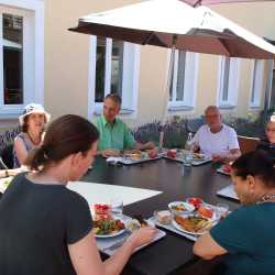 Besuch aus Südafrika an den Zinzendorfschulen Besuch aus Südafrika an den Zinzendorfschulen