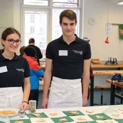 Ein Haus mit vielen Zimmern Ein Haus mit vielen Zimmern