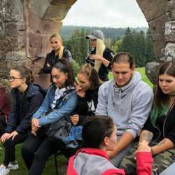 Angehende Erzieher lernen sich beim Wandern kennen Angehende Erzieher lernen sich beim Wandern kennen