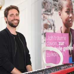 Wincent Weiss singt exklusiv für die Zinzendorfschüler Wincent Weiss singt exklusiv für die Zinzendorfschüler