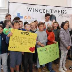 Wincent Weiss singt exklusiv für die Zinzendorfschüler Wincent Weiss singt exklusiv für die Zinzendorfschüler