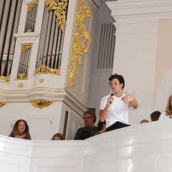 Wincent Weiss singt exklusiv für die Zinzendorfschüler Wincent Weiss singt exklusiv für die Zinzendorfschüler