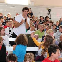 Wincent Weiss singt exklusiv für die Zinzendorfschüler Wincent Weiss singt exklusiv für die Zinzendorfschüler