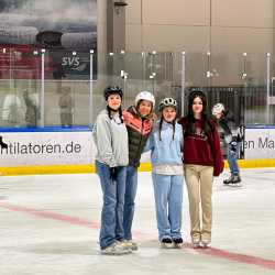 Wintersporttag der Klassen 7 bis 9: Ein fröhlicher Tag auf Schnee und Eis Wintersporttag der Klassen 7 bis 9: Ein fröhlicher Tag auf Schnee und Eis