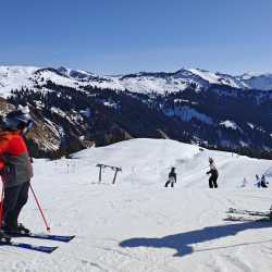 Siebtklässler des Gymnasiums im Skischullandheim Siebtklässler des Gymnasiums im Skischullandheim