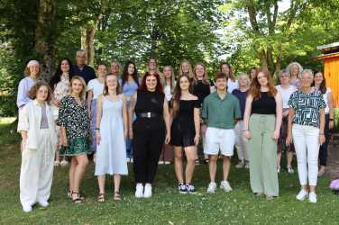 Staatliche Anerkennung und Bachelor für 19 Erzieherinnen und Erzieher Staatliche Anerkennung und Bachelor für 19 Erzieherinnen und Erzieher