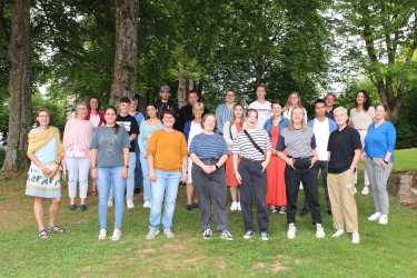 21 Jugend- und Heimerzieher erlangen staatliche Anerkennung 21 Jugend- und Heimerzieher erlangen staatliche Anerkennung