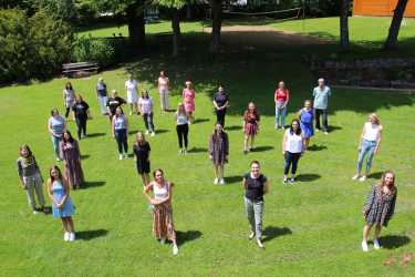 19 Erzieherinnen jetzt staatlich anerkannt 19 Erzieherinnen jetzt staatlich anerkannt