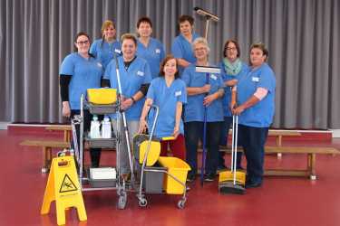 Neue Arbeitskleidung für Hauswirtschafterinnen Neue Arbeitskleidung für Hauswirtschafterinnen