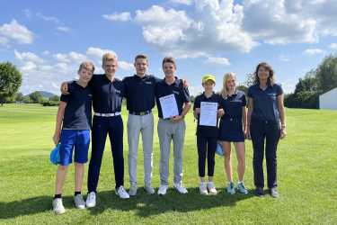 Jugend trainiert: Zinzendorf-Golf-Teams landesweit auf Platz 3 Jugend trainiert: Zinzendorf-Golf-Teams landesweit auf Platz 3
