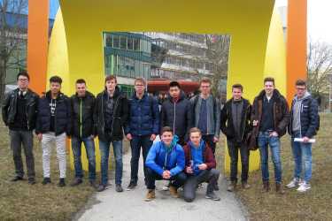 Spaß und Erfolg beim Tag der Mathematik an der Uni Konstanz Spaß und Erfolg beim Tag der Mathematik an der Uni Konstanz